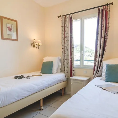 Village Pierre & Le Rouret Parco vacanze 3*