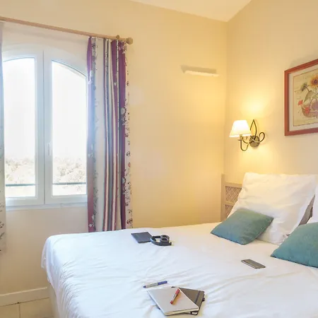 Parco vacanze Village Pierre & Le Rouret 3*