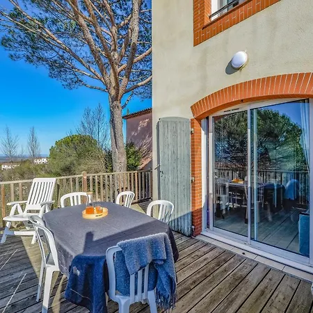 Village Pierre & Le Rouret 3* 그로스피에르