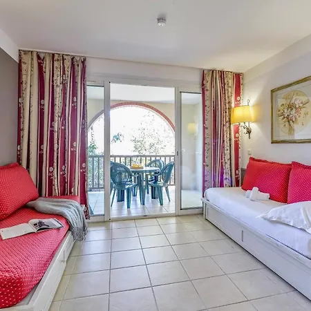 Village Pierre & Le Rouret Holiday park 3*
