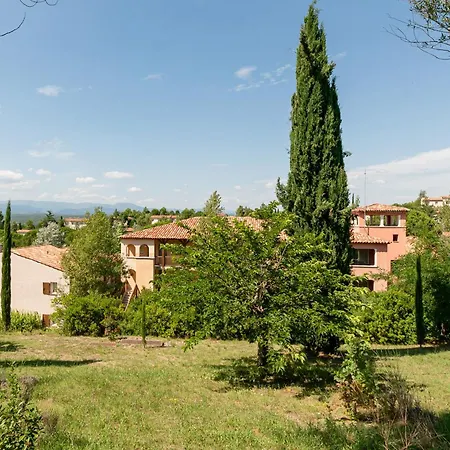 Village Pierre & Le Rouret غروسبيير