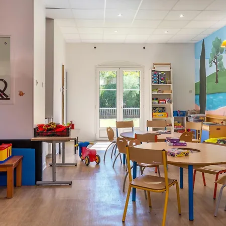 Village Pierre & Le Rouret Holiday park