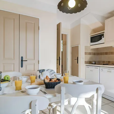 Village Pierre & Le Rouret Holiday park 3*