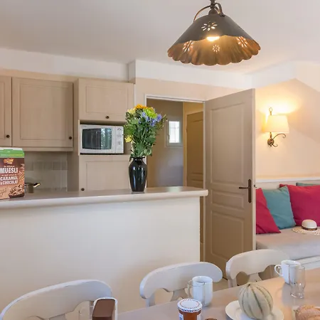 Village Pierre & Le Rouret Holiday park 3*